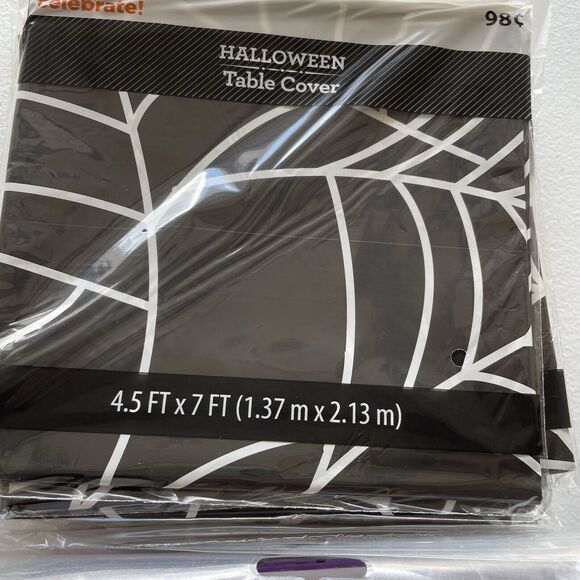 Halloween Tablecloths Set Of 20, NWOT, - Picture 3 of 4